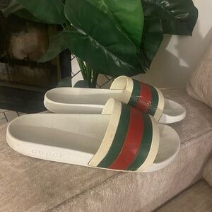 Gucci Pursuit Slide Sandals Striped White Green Red Men's Size 11 MPN 308234